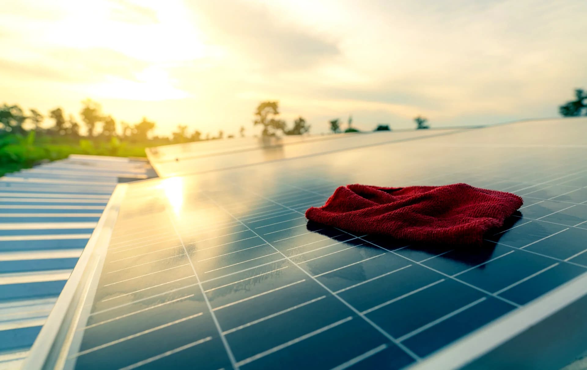 Effortless Solar Panel Maintenance: Keep Your Panels Clean and Powering Up with These Tips