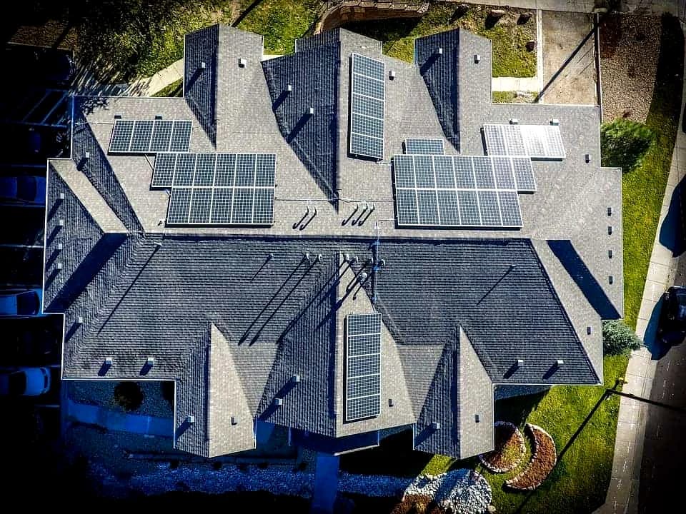 Shining Bright: The New Era of Solar Panel Cleaning Solutions for Optimal Energy Efficiency