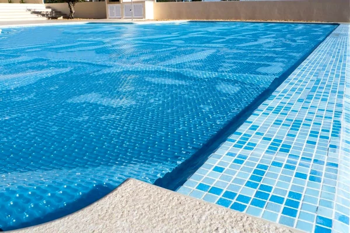 Do Solar Pool Covers Prevent Evaporation? A Comprehensive Guide