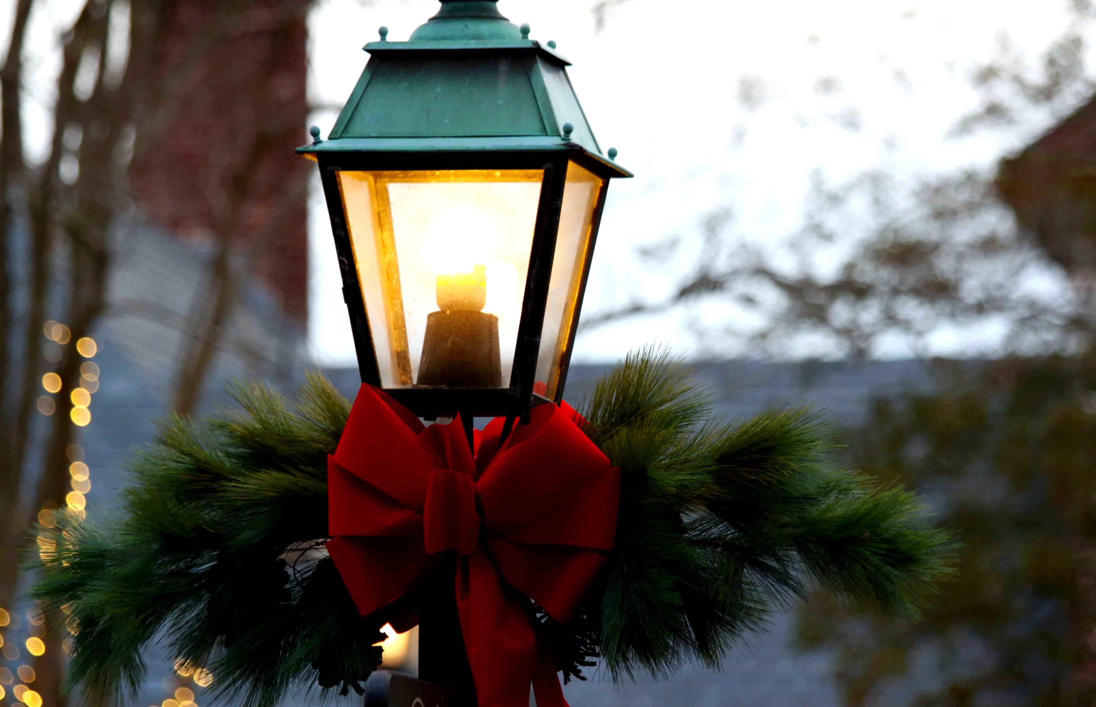 Illuminate Your Exterior: A Guide to Choosing the Best Solar Lamp Post Cap Lights