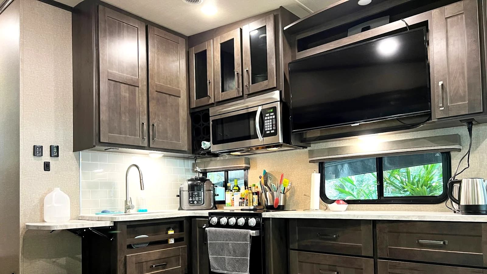 Calculating The Perfect RV Solar System